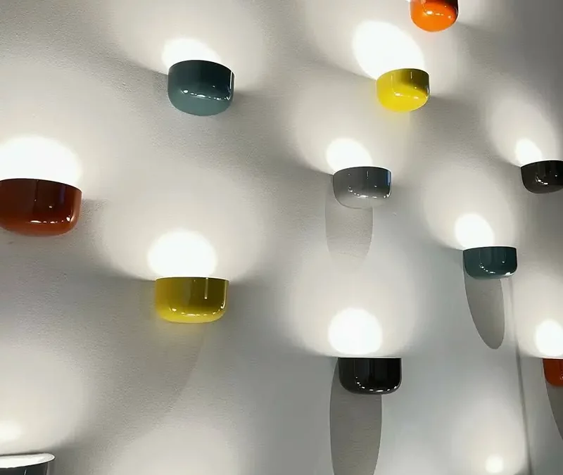 Bellhop Wall Up